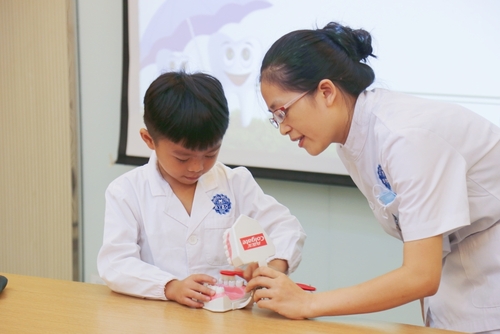 学习正确的刷牙方法3.JPG